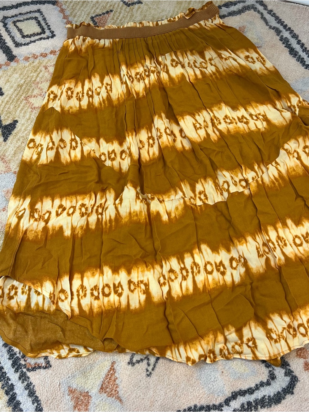 H&M Mustard and Cream Tie-Dye Midi Skirt